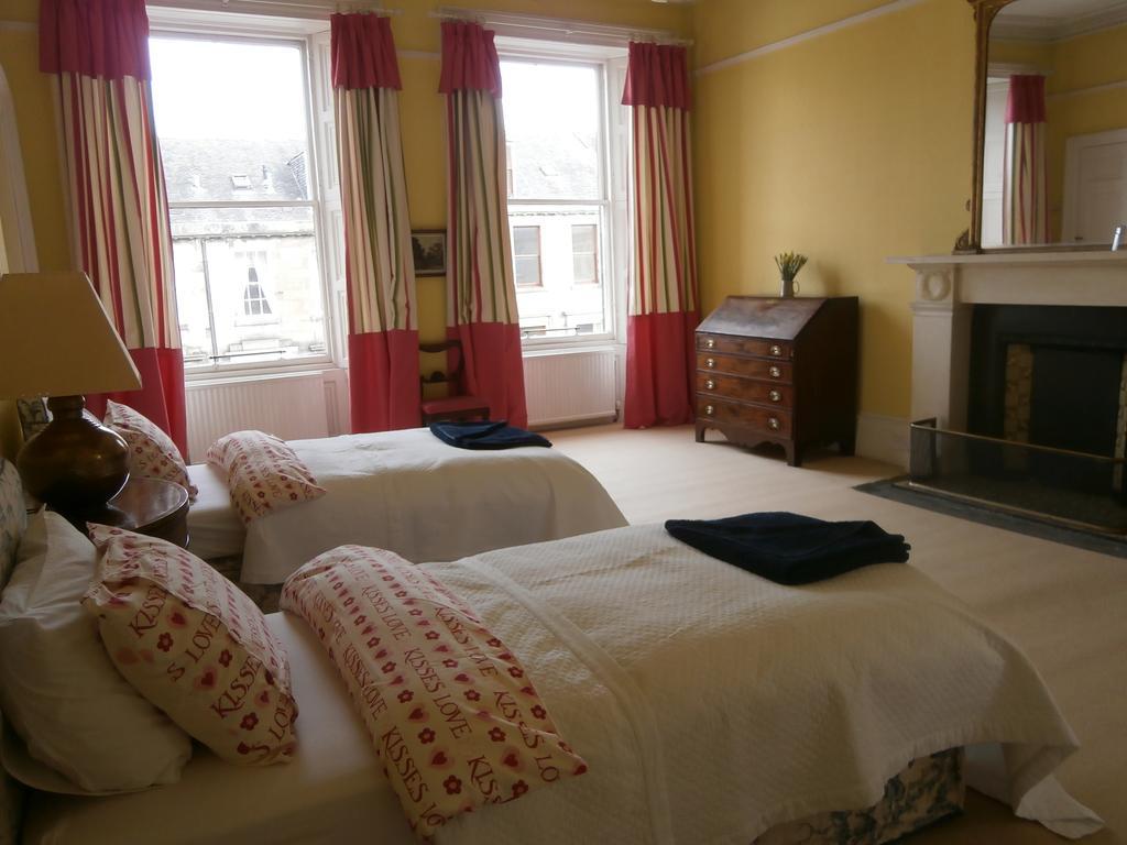 Winter Cherry Bed & Breakfast Edinburgh Room photo